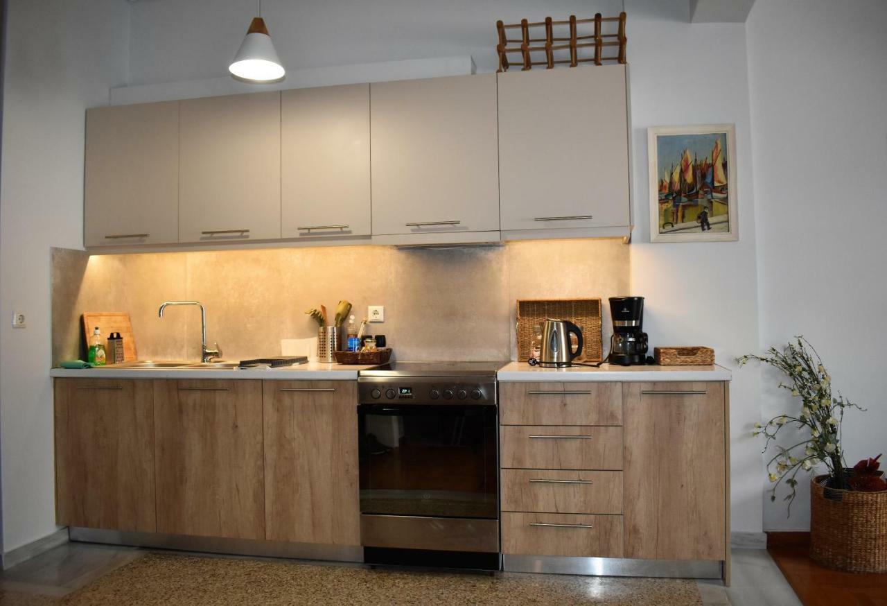 Athens Downtown Boho Apartment 1 Min From Metro Luaran gambar